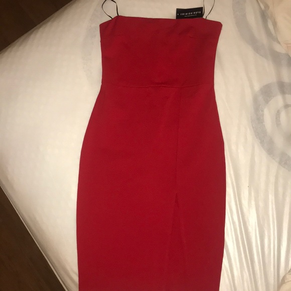 Red beautiful dress - Picture 1 of 4